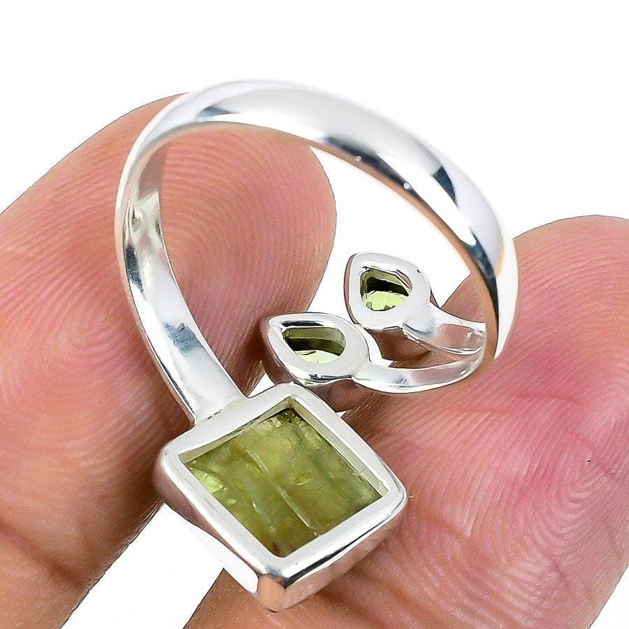 Green Kyanite, Peridot Gemstone 925 Solid Sterling Silver Jewelry Ring  SJ-1726 - Silverhubjewels
